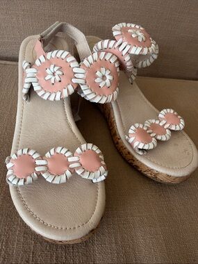 Jack Rodger’s Miss Luccia Pink Wedge Sandals size 4